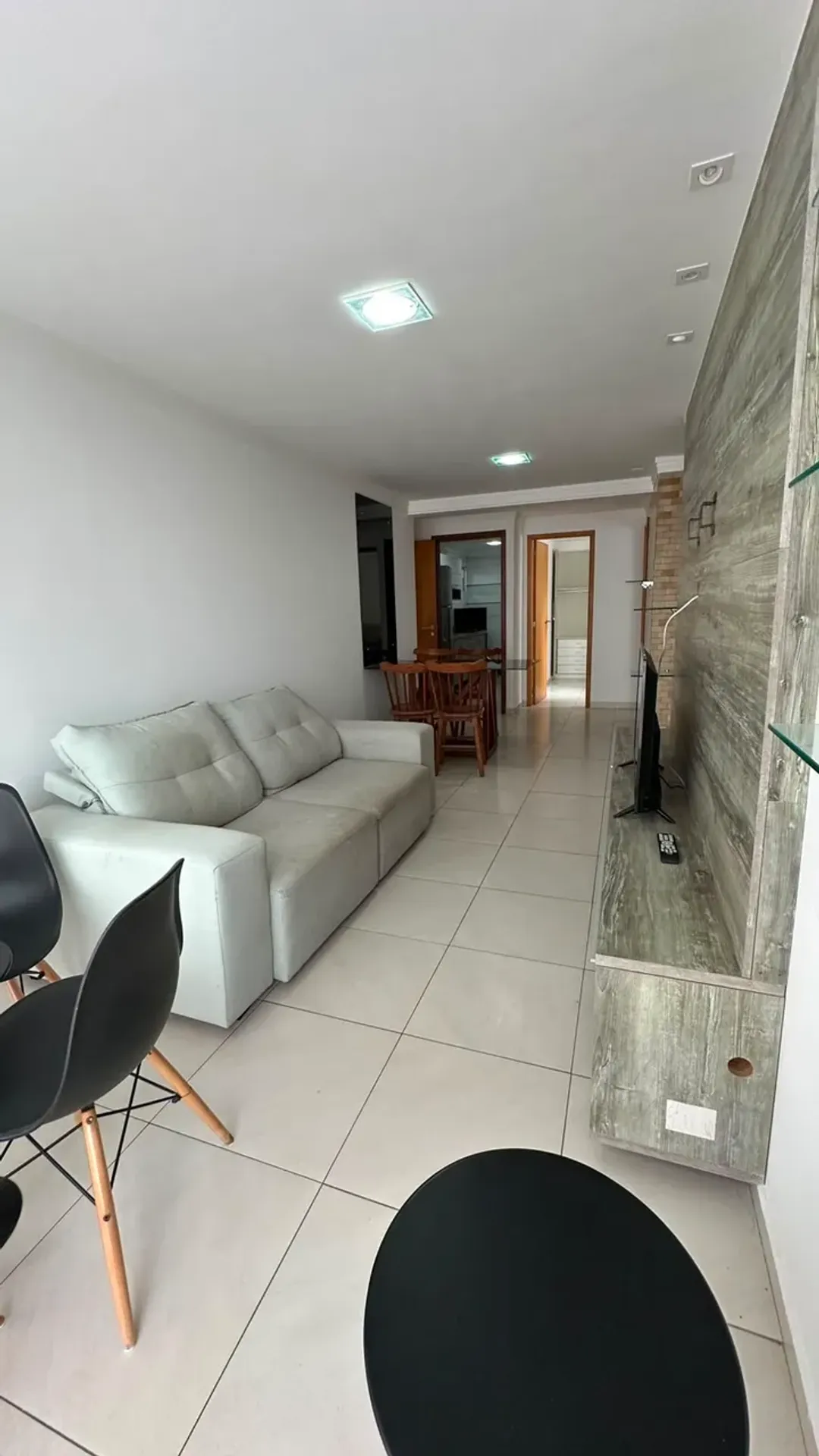 Меблированная квартира 65 м² с 2 спальнями и балконом