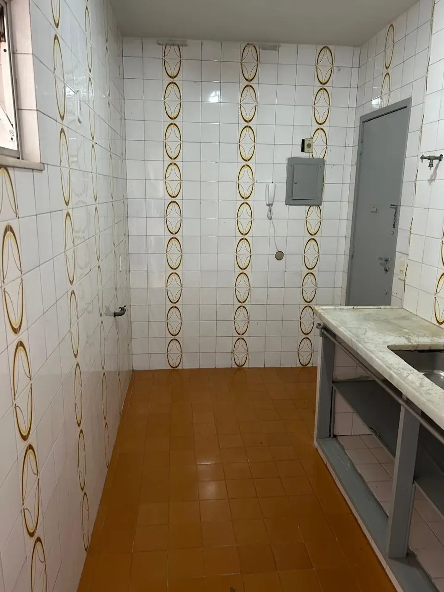 Mountain view in a 2-bedroom apartment, 71 m² — photo 12