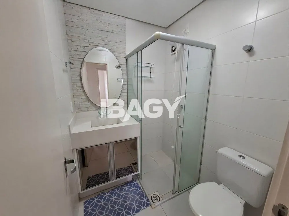 Furnished 95 m² apartment with 2 bedrooms and a desk — photo 28