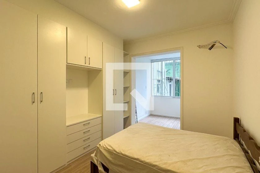 Деревянный пол или ламинат и 4 спальни: квартира 168 м² — photo 2