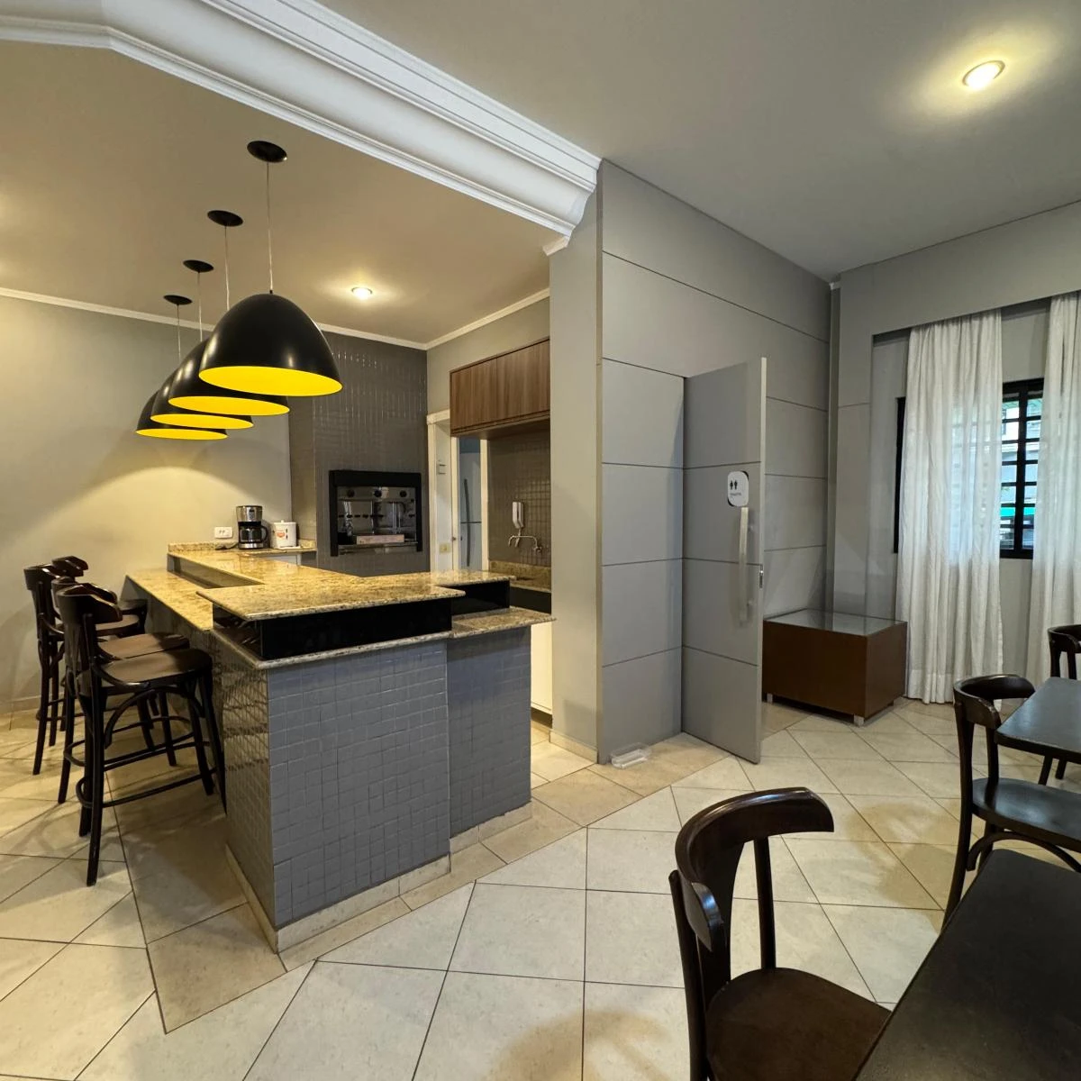3-bedroom apartment with an en-suite and gas kitchen — photo 40