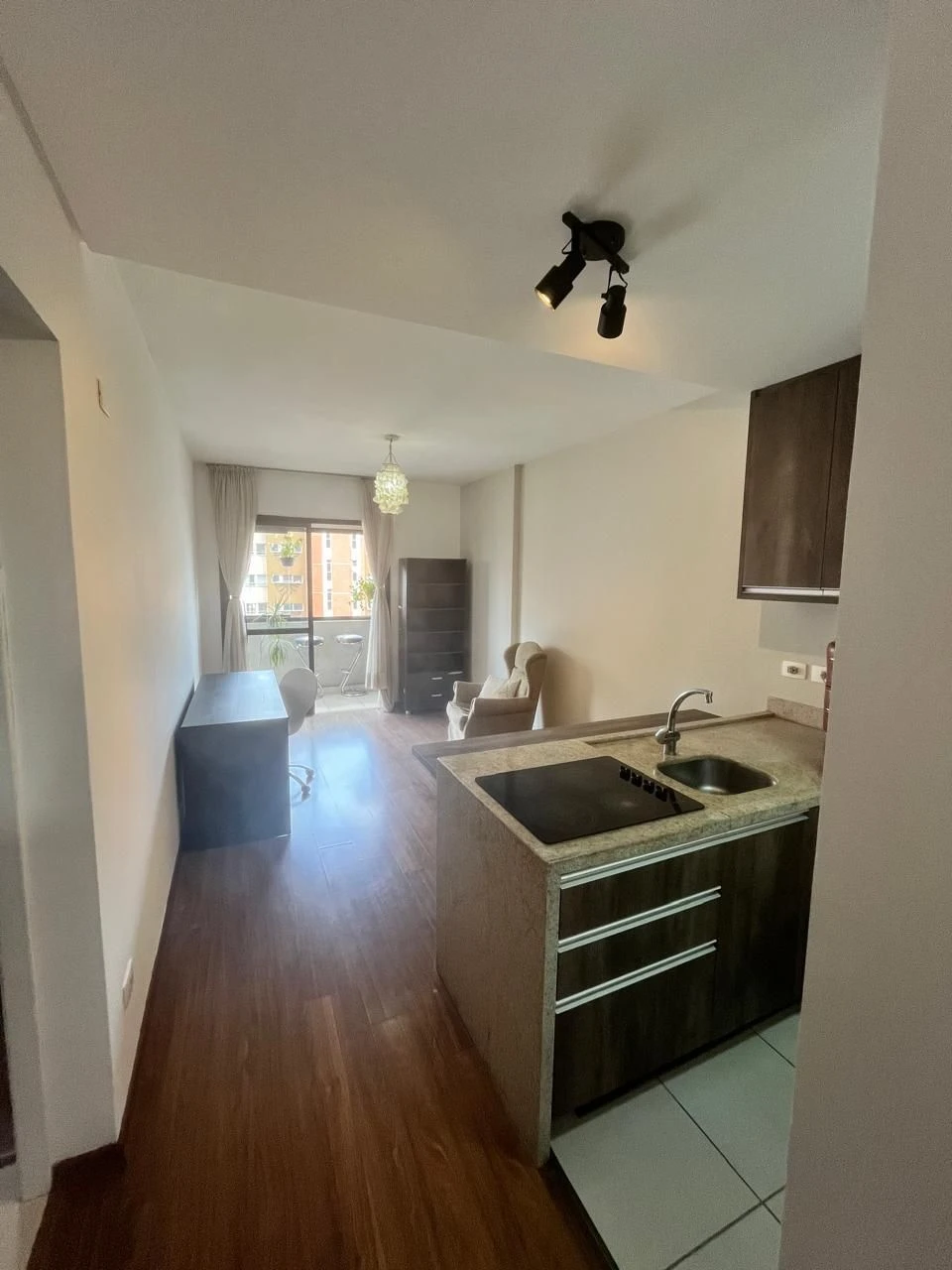 Furnished apartment, 48 m², with a glass-enclosed balcony — photo 2