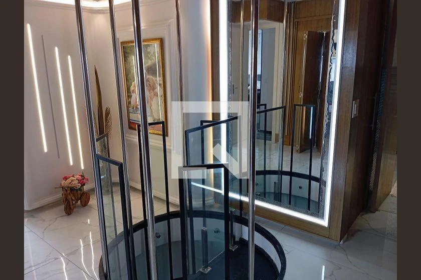 Furnished 170 m² apartment with 2 en-suite bedrooms — photo 43