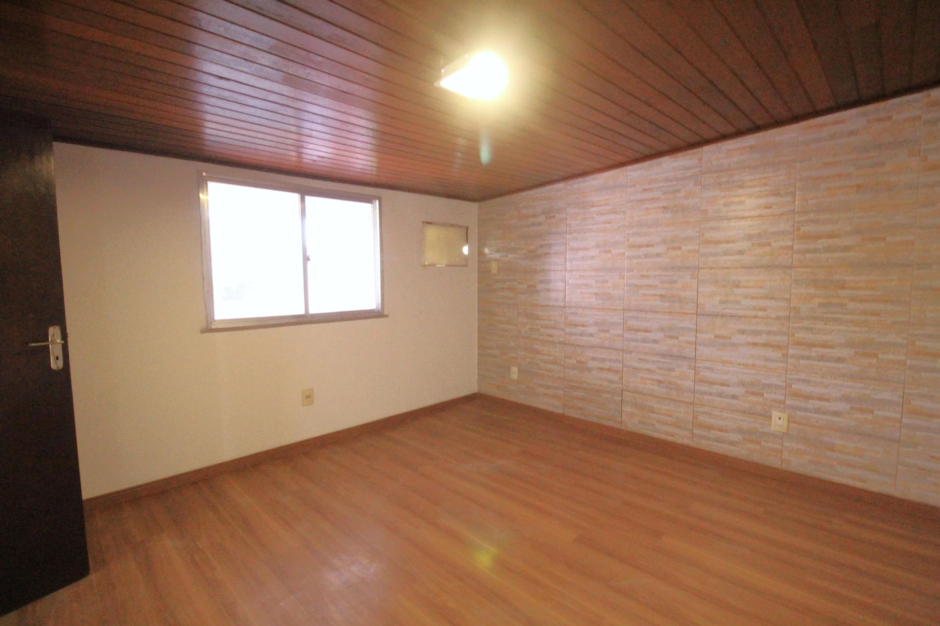 Apartamento sin muebles con 3 dormitorios y jardín privado — photo 8