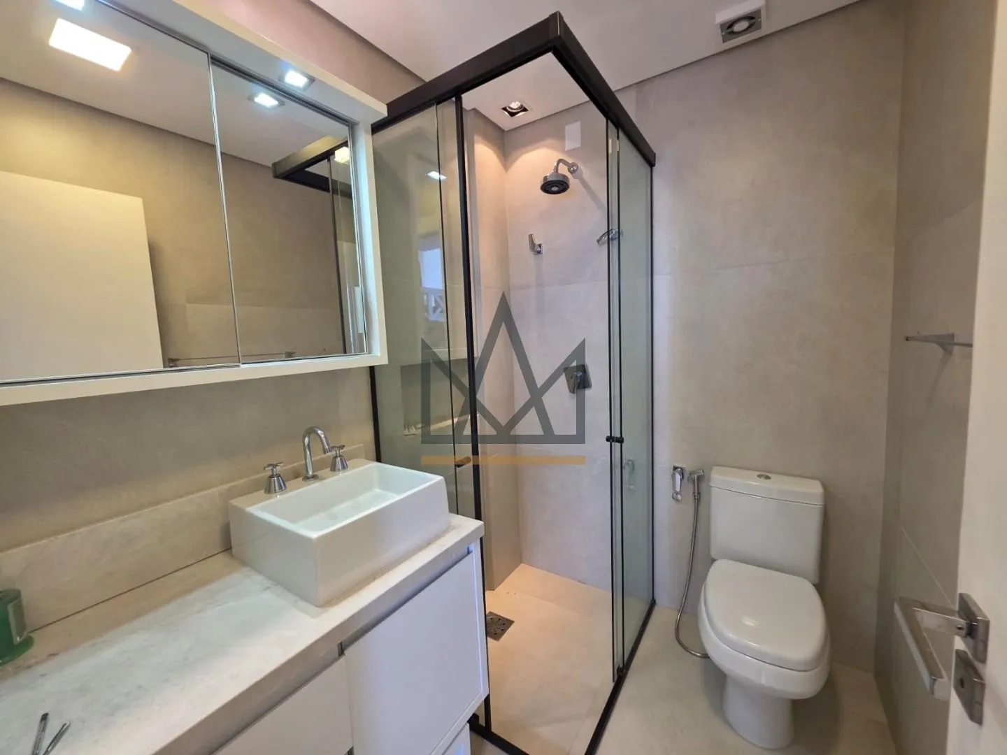 Apartamento com 2 suítes, 86 m² e varanda com vidro — photo 4