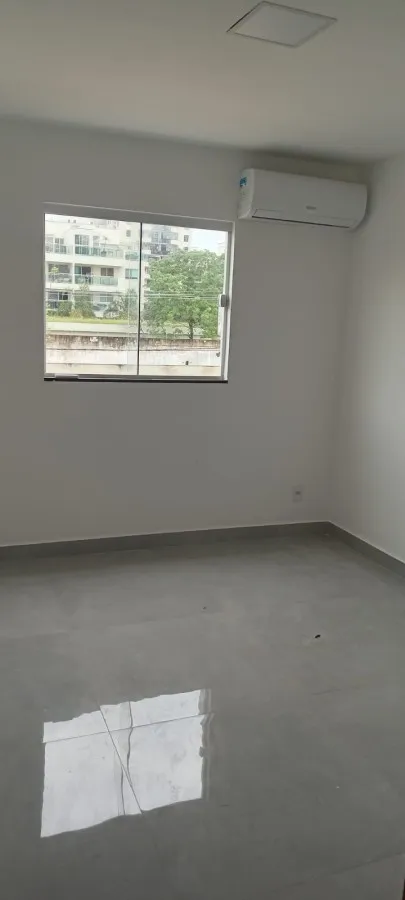 4 quartos e janelas do piso ao teto: casa de 260 m² — photo 21