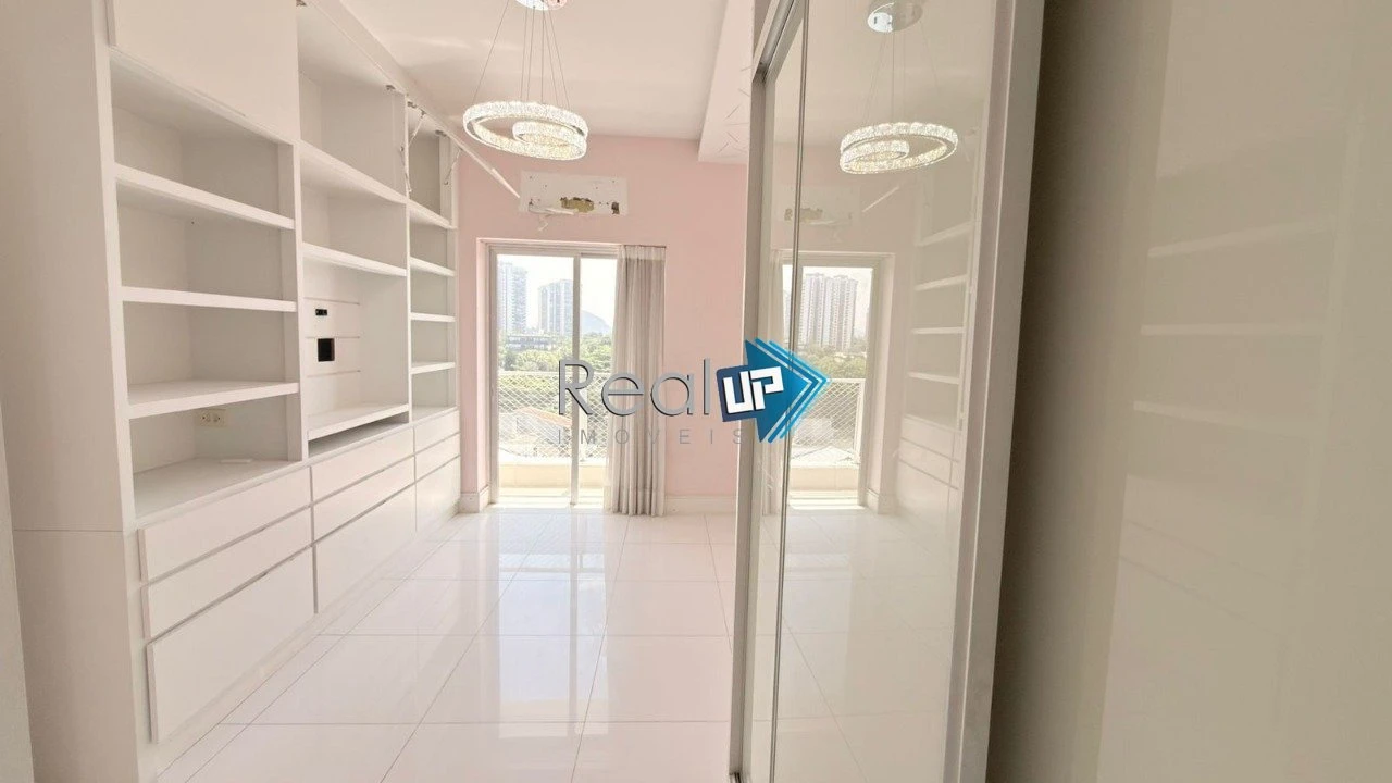 Rooftop apartment with balcony and 4 bedrooms, 5 baths — photo 29