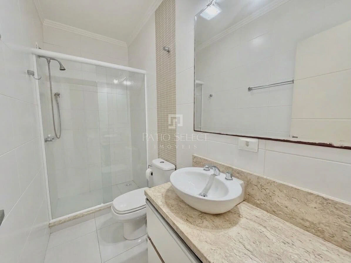 3-bedroom house with a bathtub — photo 19