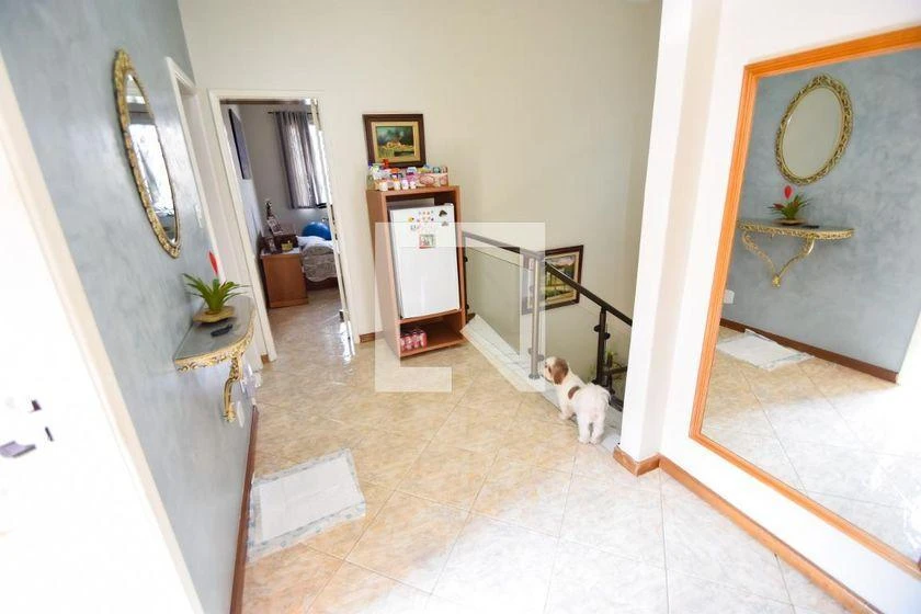 Rental house with 6 bedrooms and 260 m² total area — photo 42