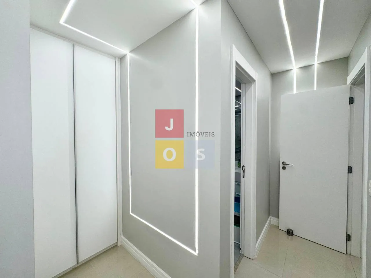 Apartamento mobiliado, 193 m², com janelas do piso ao teto — photo 23
