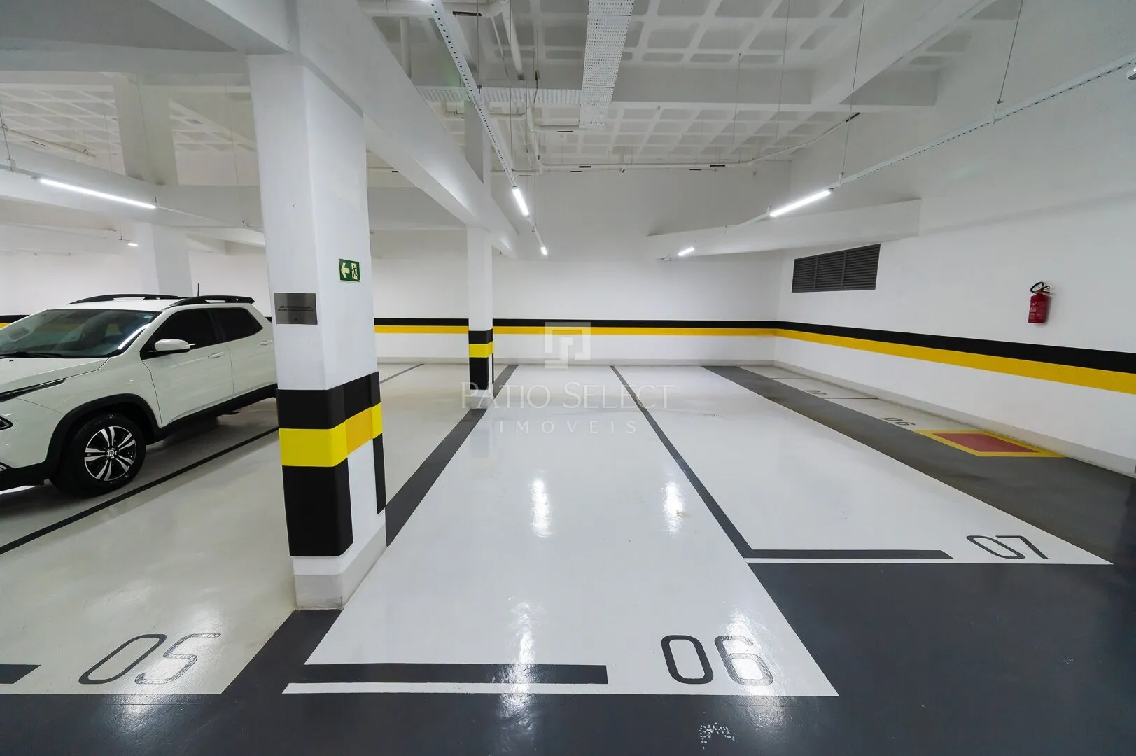 220 m² apartment with 3 en-suite bedrooms and 2 parking — photo 45