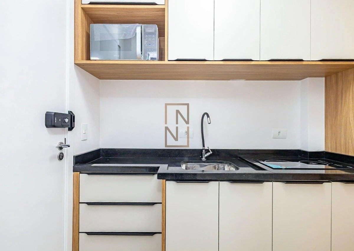 One-bedroom apartment in a building with a coworking space — photo 7