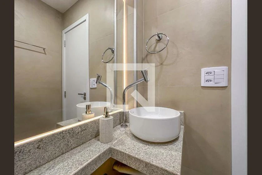 1 quarto e janelas do piso ao teto: apartamento de 40 m² — photo 42