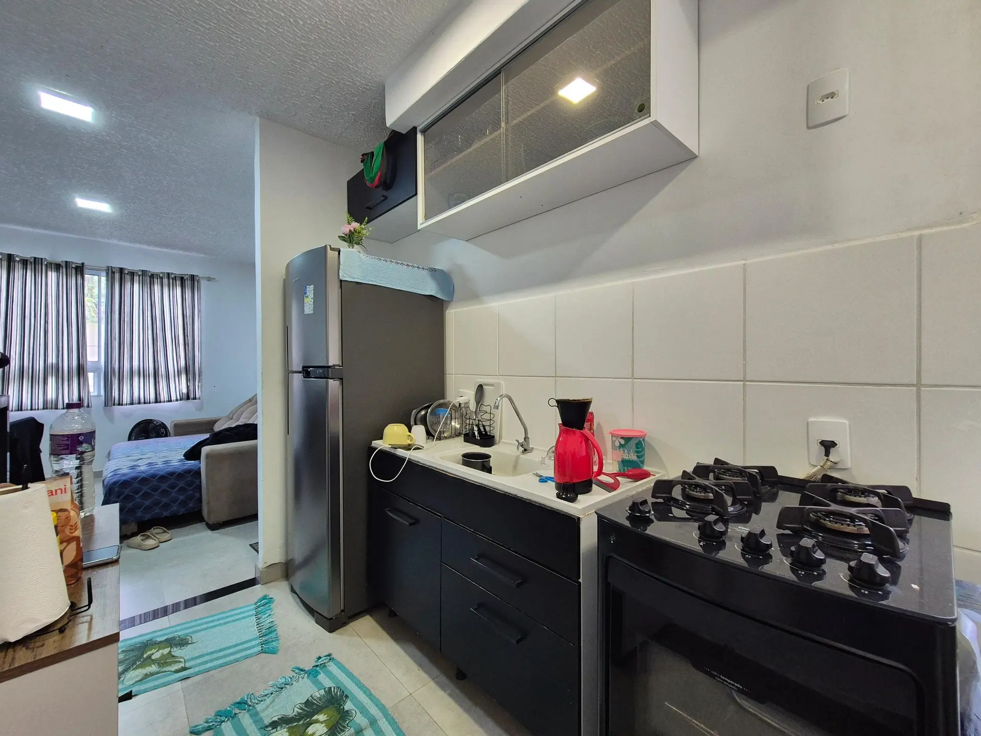 Furnished 2-bedroom apartment with open-plan kitchen — photo 5