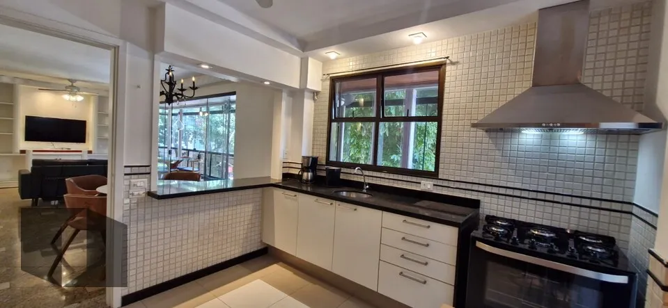 Apartment with a separate kitchen and gas stove — photo 11