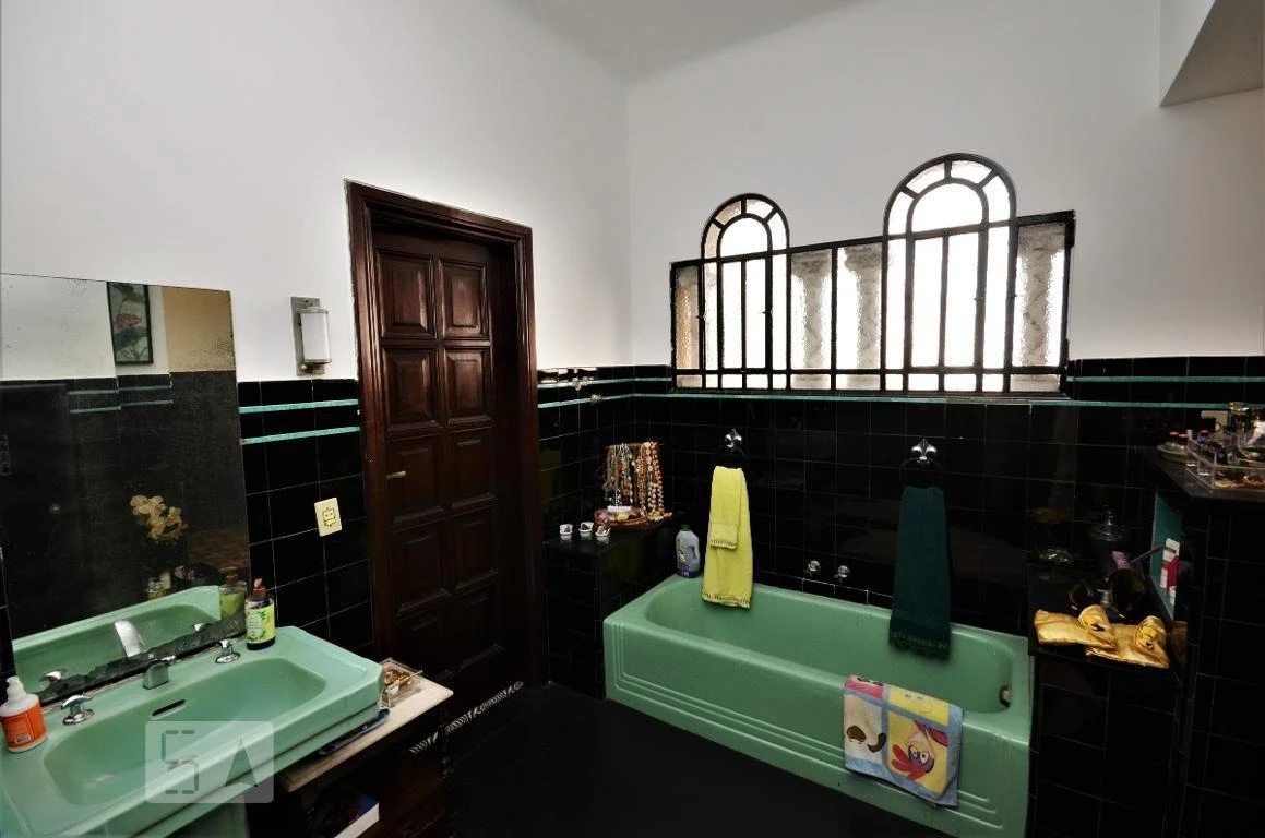 Орендний будинок на 450 м² з 4 спальнями, 2 суїти — photo 18