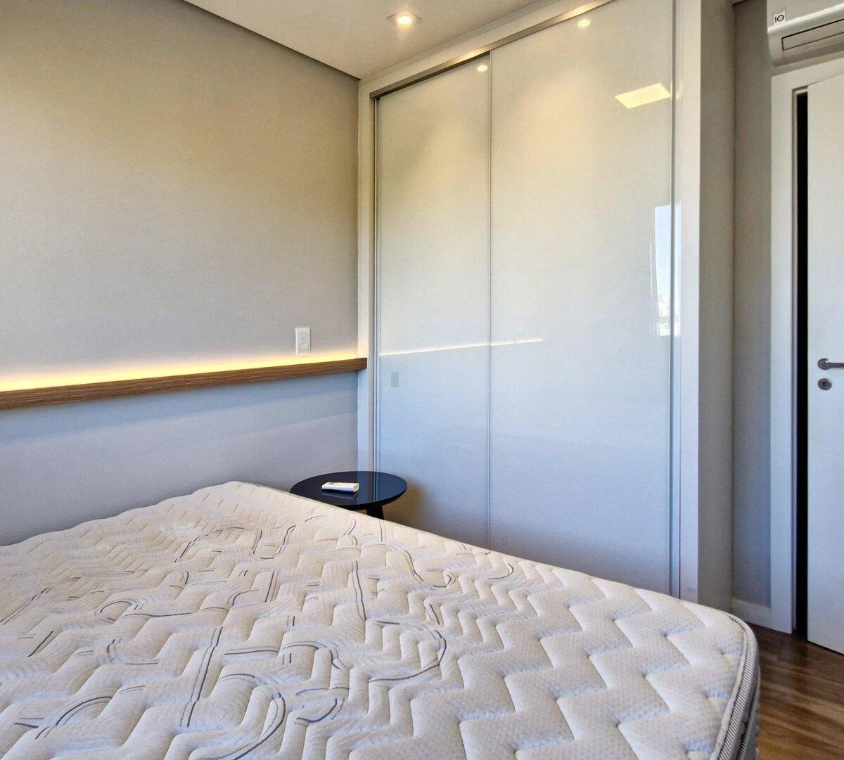 Furnished 26 m² apartment with 1 bedroom and ensuite — photo 4