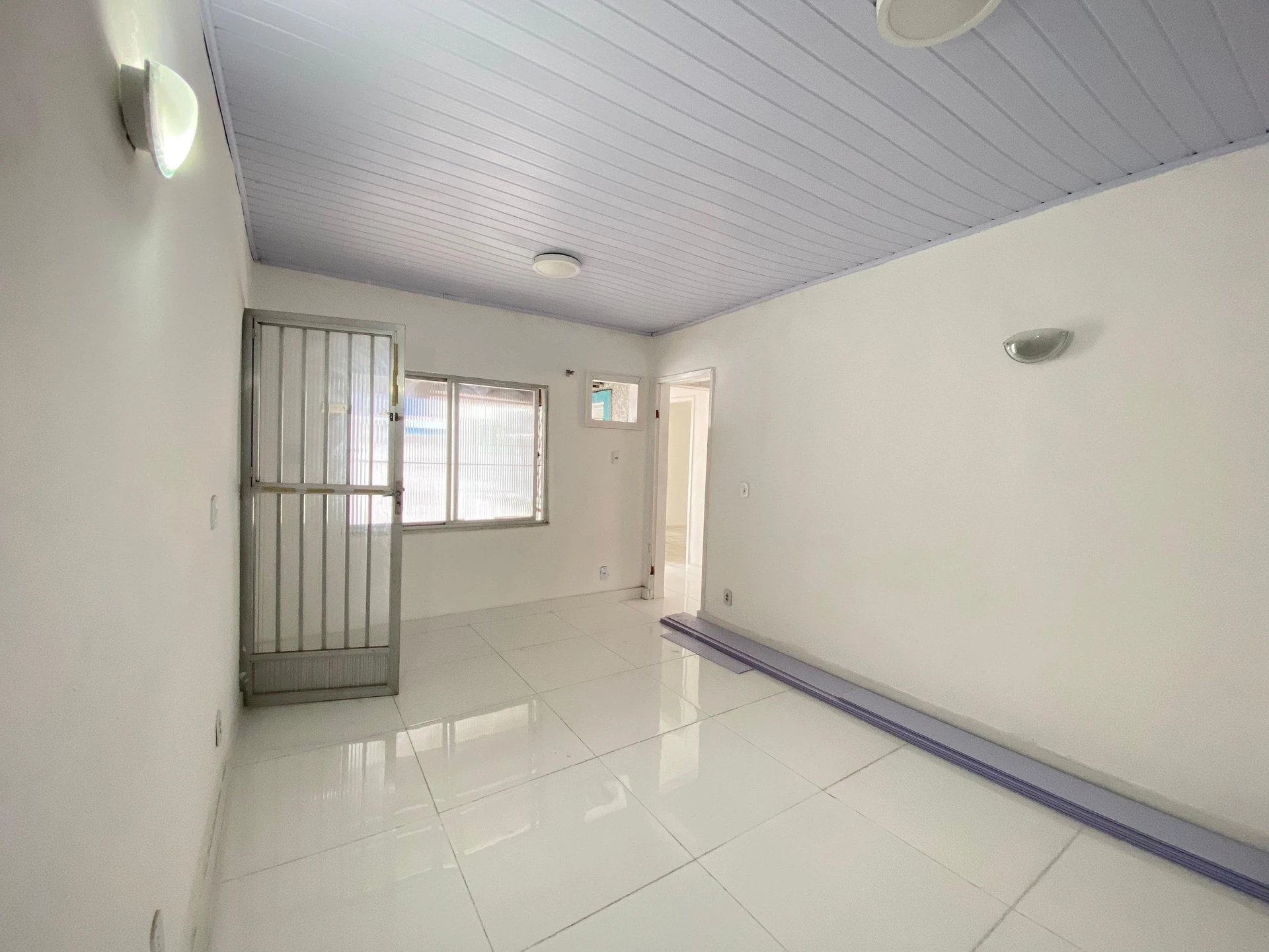 Rental house with 2 bedrooms and no parking — photo 40