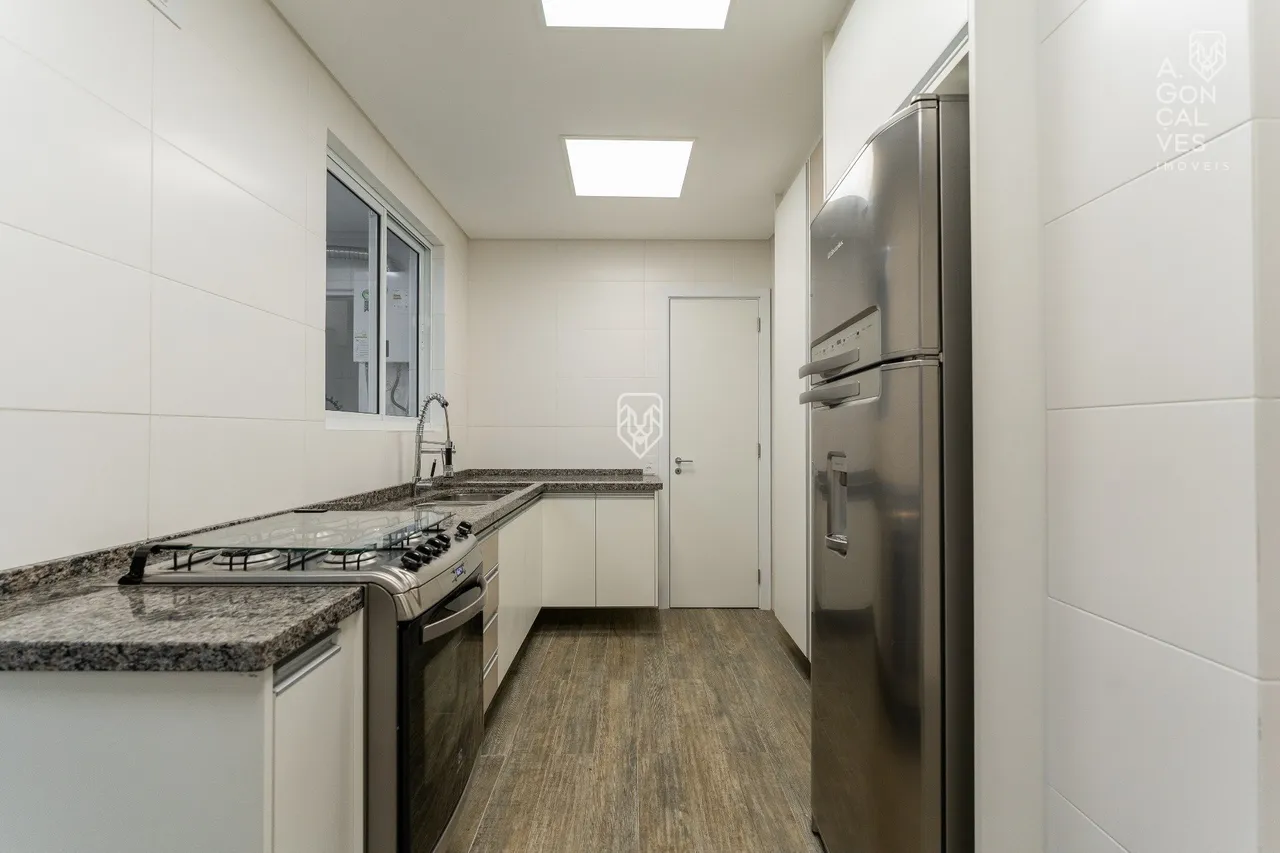 Furnished apartment with 3 bedrooms and a suite — photo 20