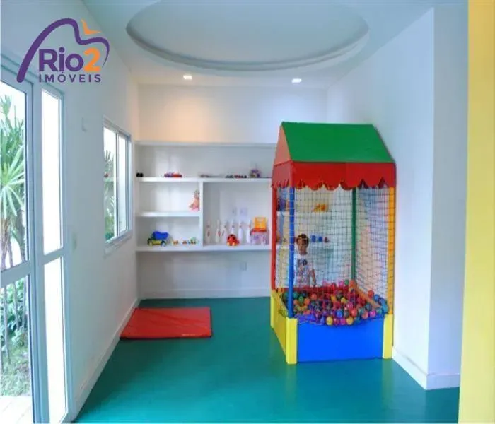Furnished 77 m² apartment with enclosed glass balcony — photo 33