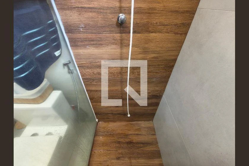 358 m² rental house with 2 bedrooms, suite and balcony — photo 45