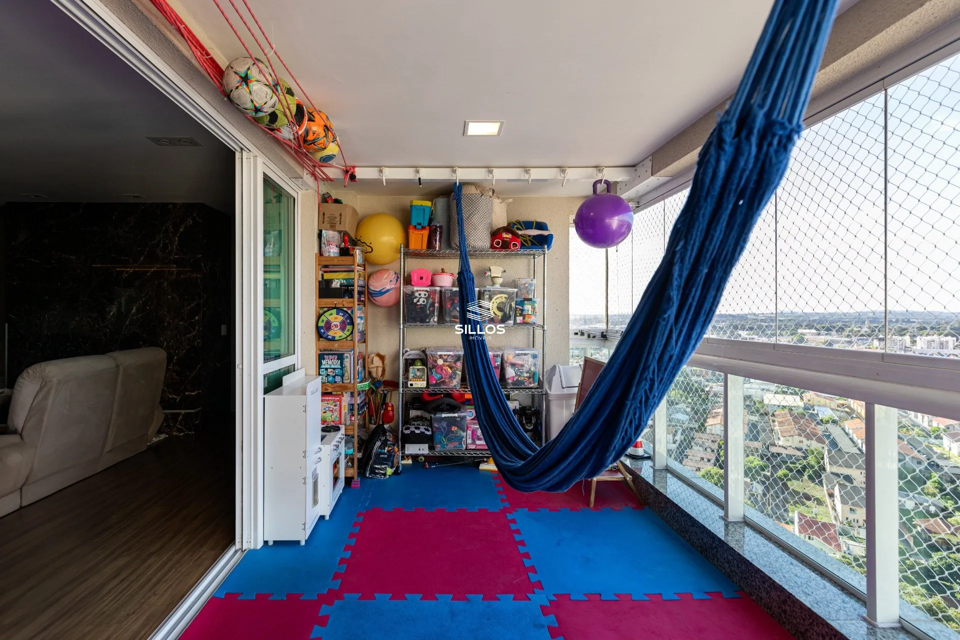 Квартира 321 м² з 3 спальнями-сюїтами і 4 паркомісцями — photo 8