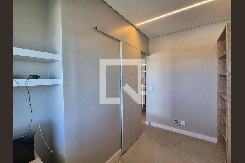 Furnished 3-bedroom apartment with balcony and views — photo 19