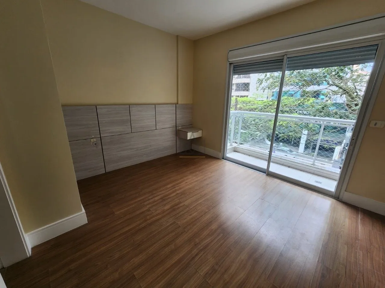 Departamento con ventanales de piso a techo en Florianópolis — photo 34