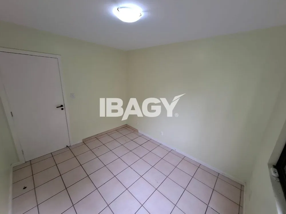 Apartamento amueblado de 3 dormitorios con balcón y parrilla — photo 22