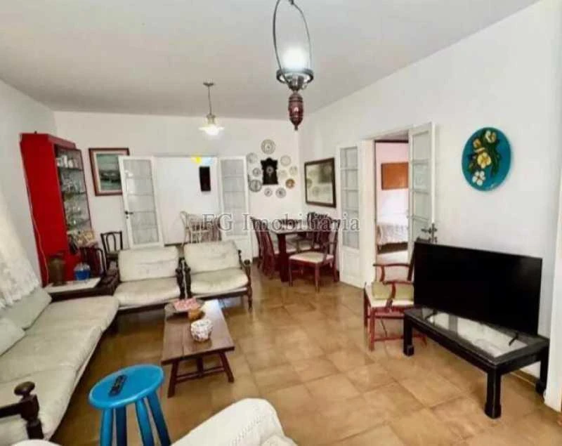 Casa com 5 quartos, cozinha a gás e 1 vaga — photo 23