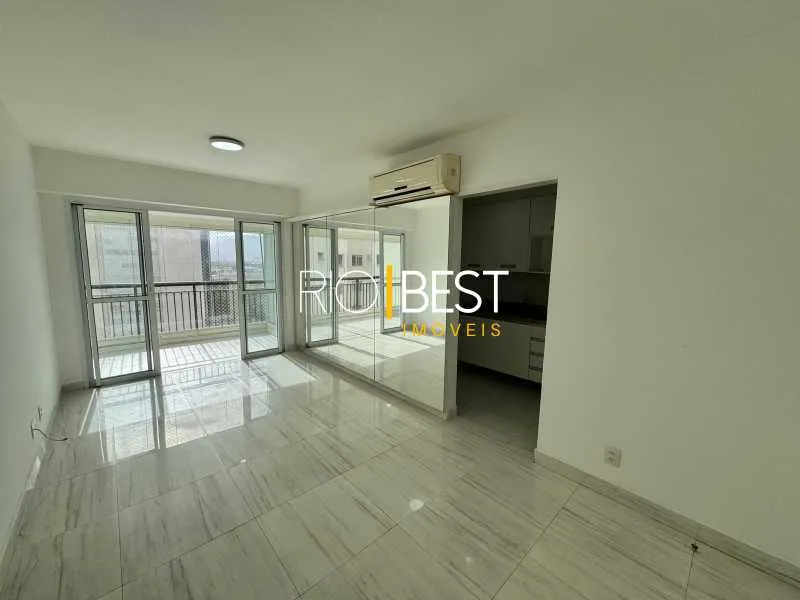 Apartamento de 76 m² com jacuzzi e varanda envidraçada — photo 8