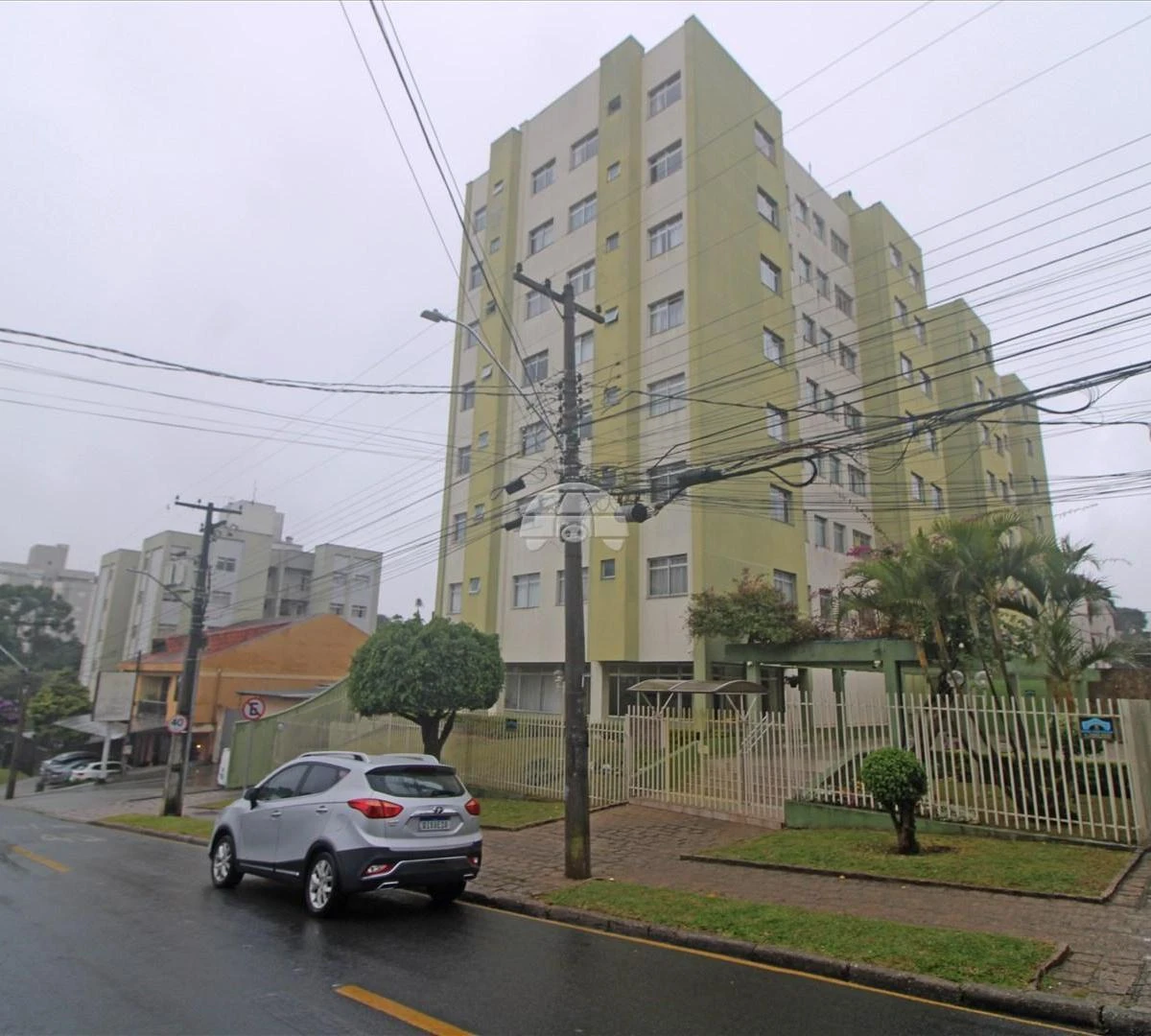 Apartamento com cozinha fechada de 3 dormitórios — photo 17