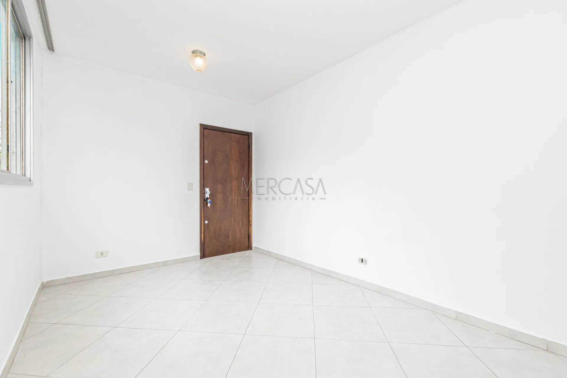 One-bedroom, 31 m² apartment in Curitiba — photo 21
