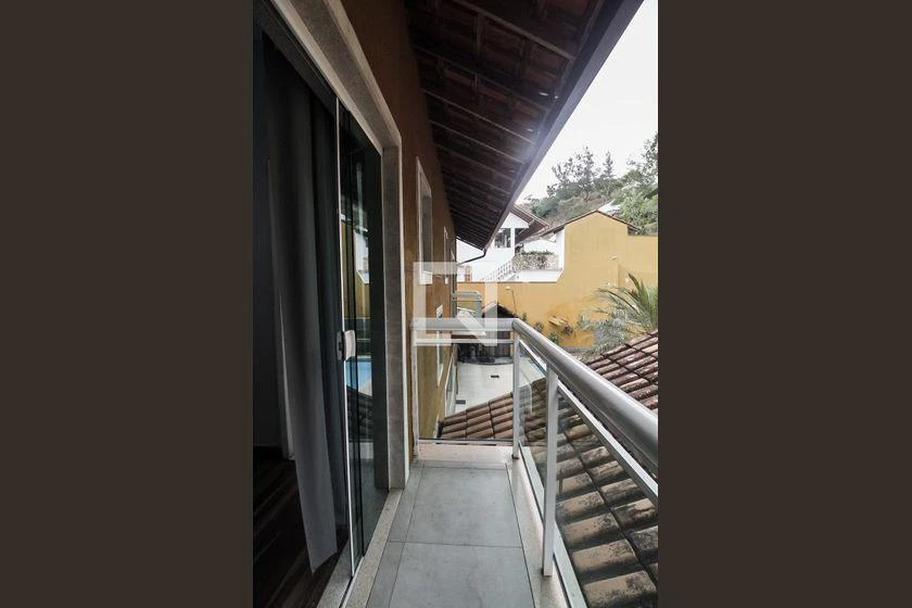 Rental house with 4 en-suite bedrooms and 606 m² — photo 38