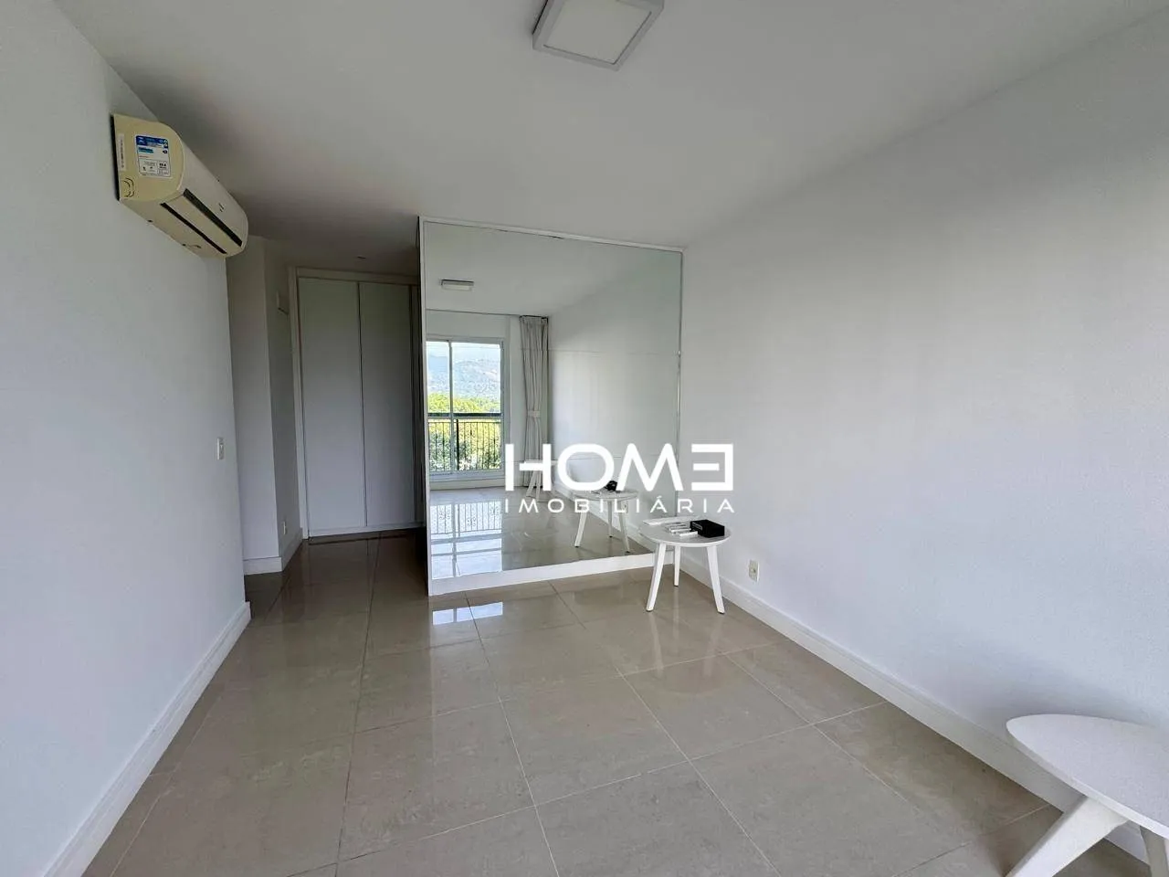 Home office in a 3-bedroom apartment, 155 m² — photo 32