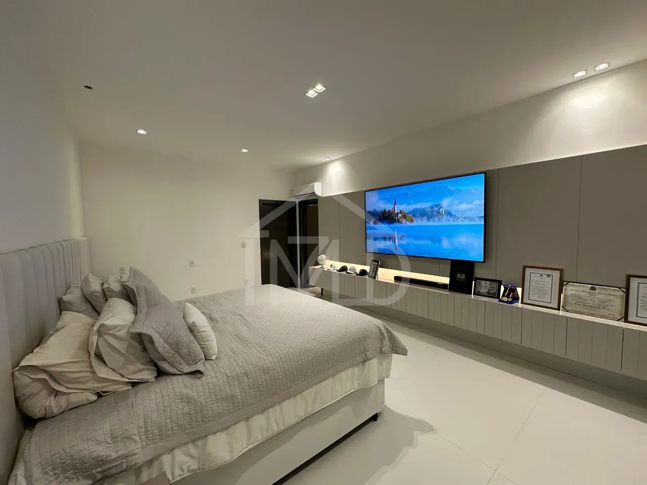 Furnished house with 4 bedrooms and 600 m² — photo 34