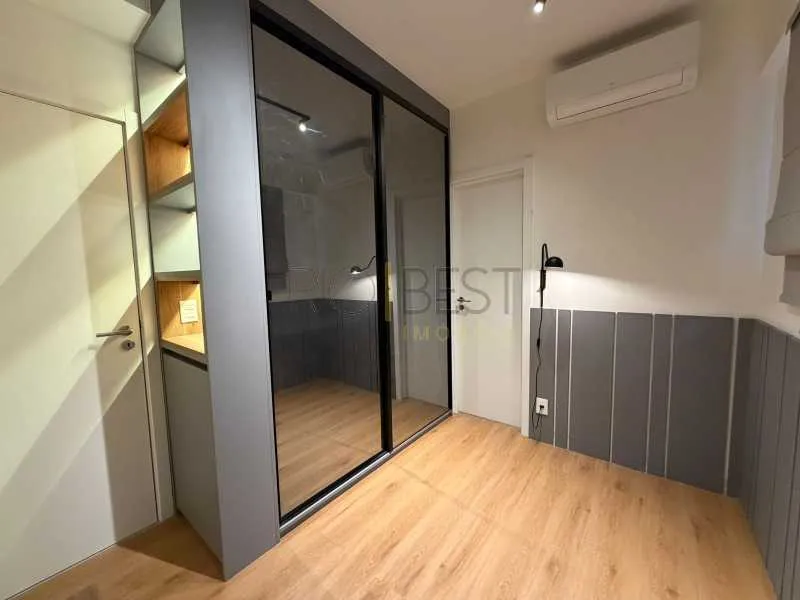 Furnished apartment with 3 suites and glass balcony — photo 19