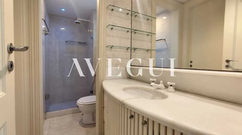 165 m² apartment with 3 bedrooms, 5 baths, and balcony — photo 6