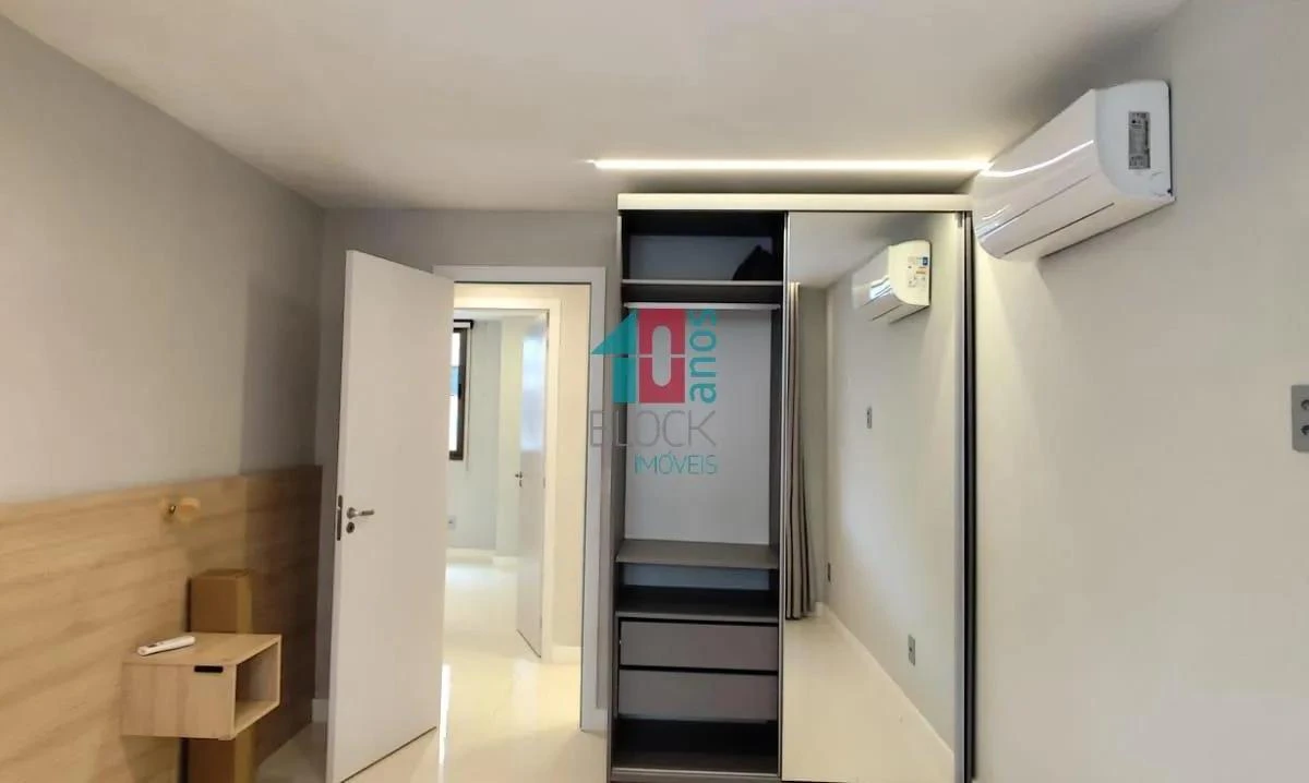 Furnished apartment, 110 m², with floor-to-ceiling windows — photo 3