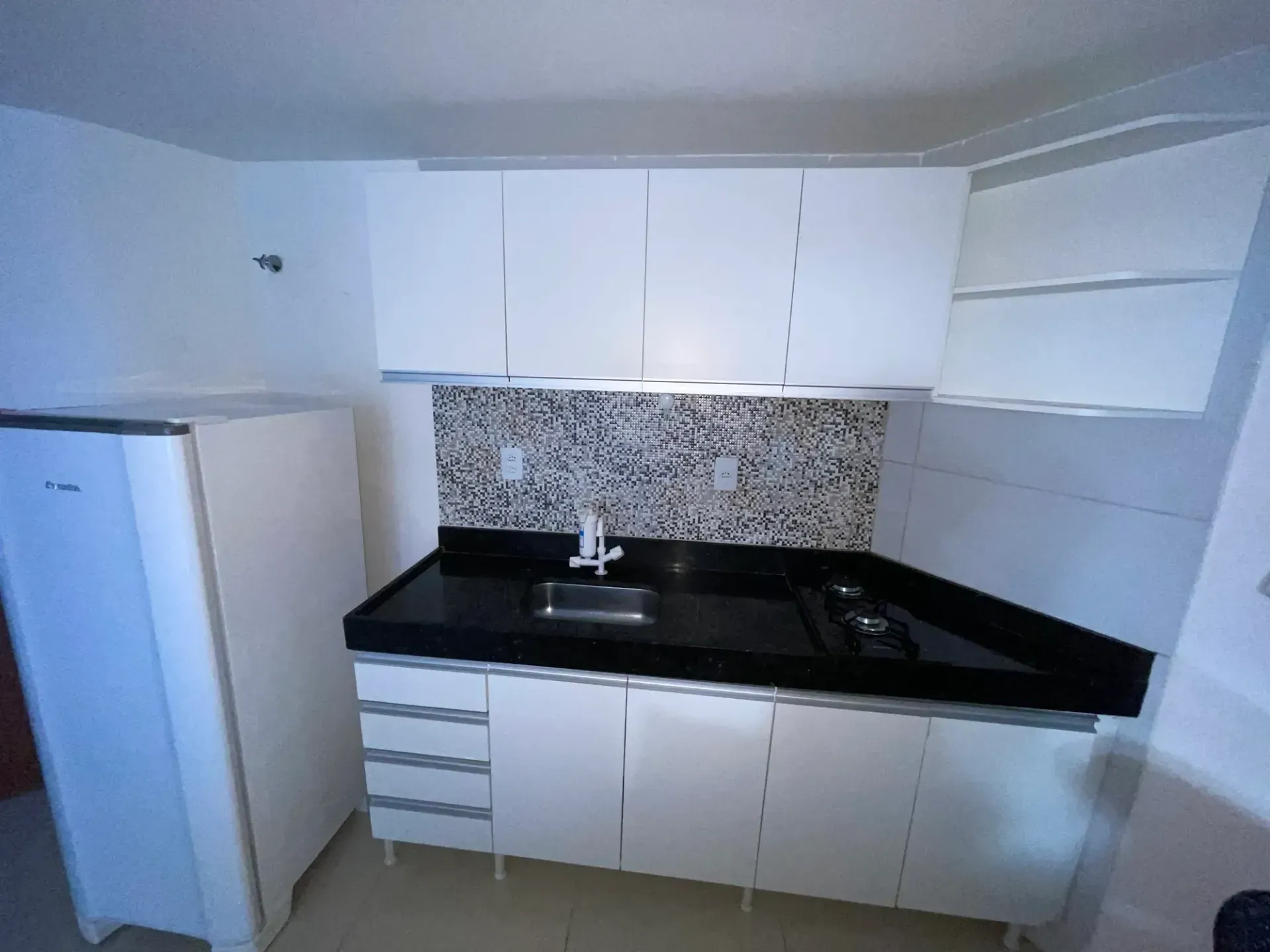 Furnished 1-bedroom apartment with no parking — photo 5