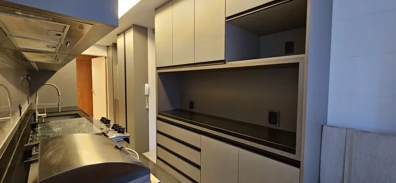 Rental apartment with 2 bedrooms and 2 en-suites — photo 2