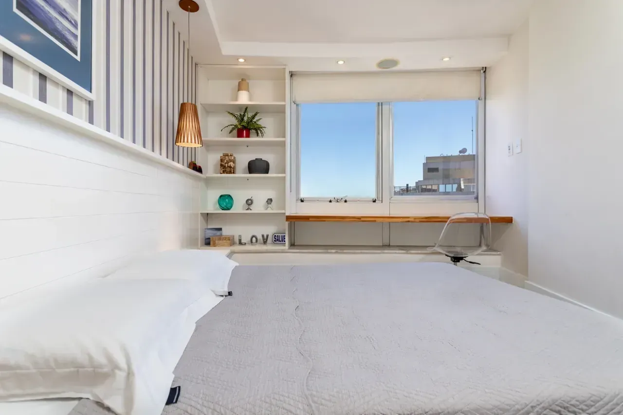 Furnished apartment with 2 bedrooms and water views — photo 30