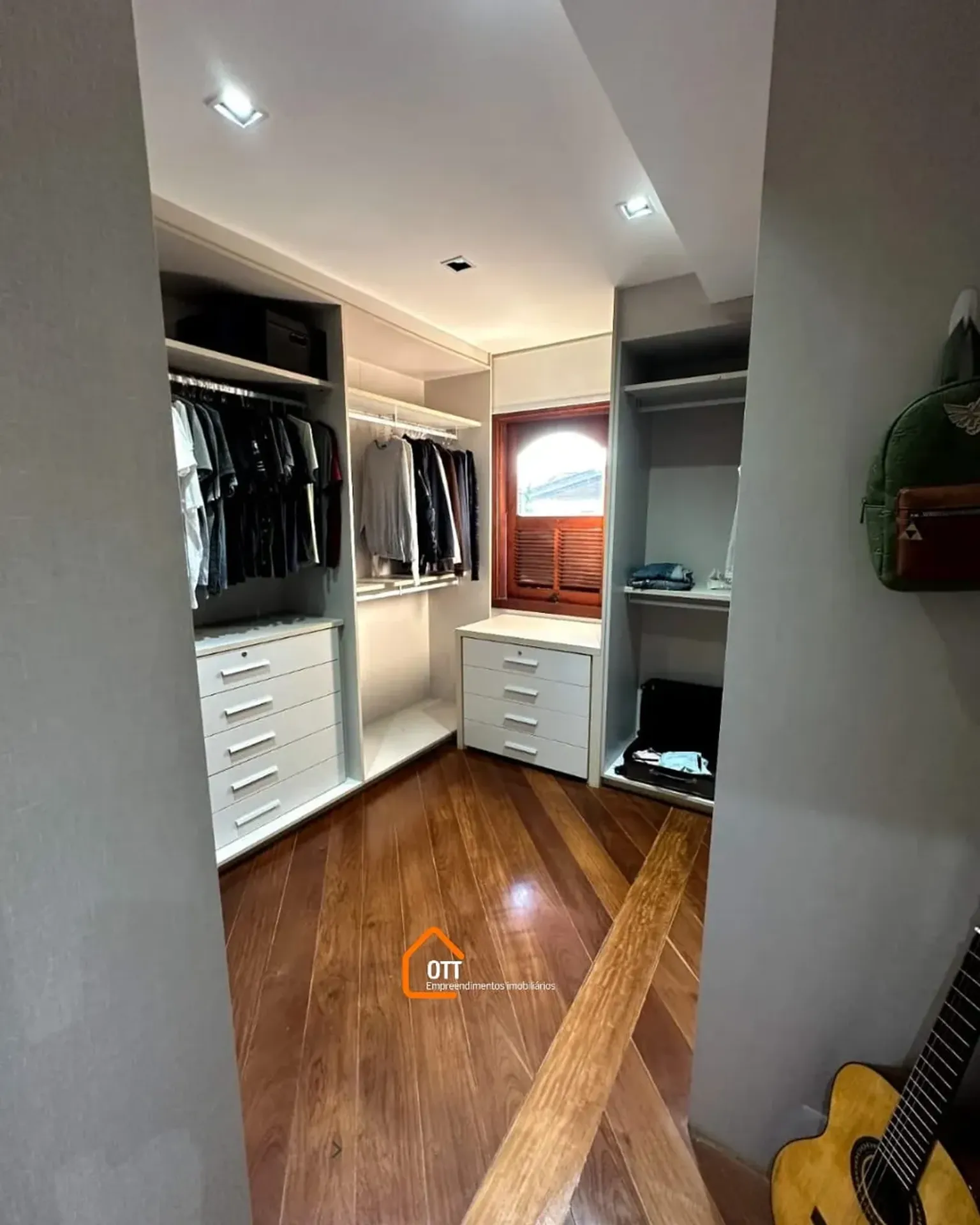 Casa com varanda e churrasqueira 5 quartos e 5 banheiros — photo 35