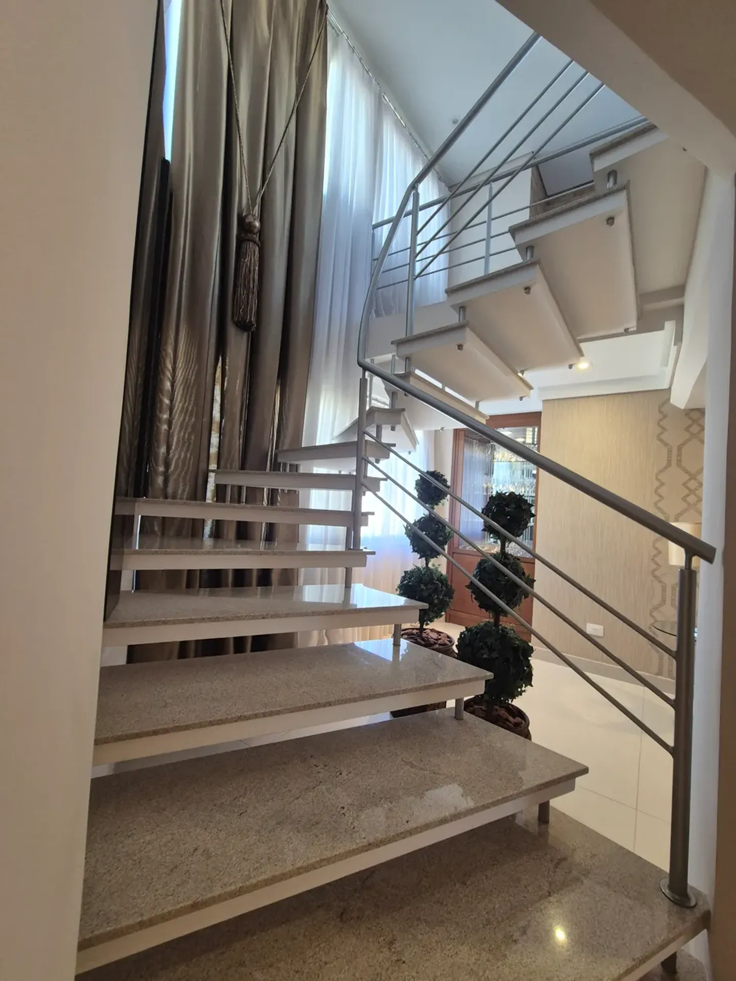 Apartment with 3 bedrooms and 5 bathrooms, 183 m² — photo 27