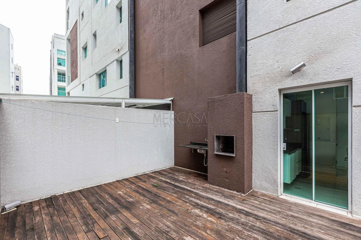 One-bedroom apartment in a building with a pool — photo 27