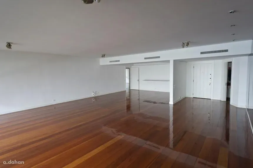 Apartamento de 400 m² com 4 quartos e 5 banheiros — photo 34