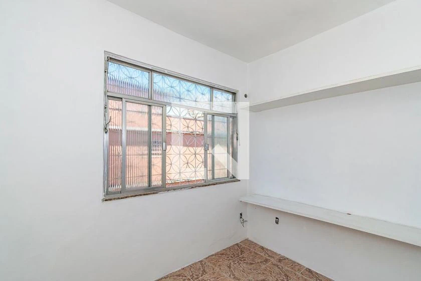 3-bedroom house with separate kitchen and 1 parking spot — photo 6