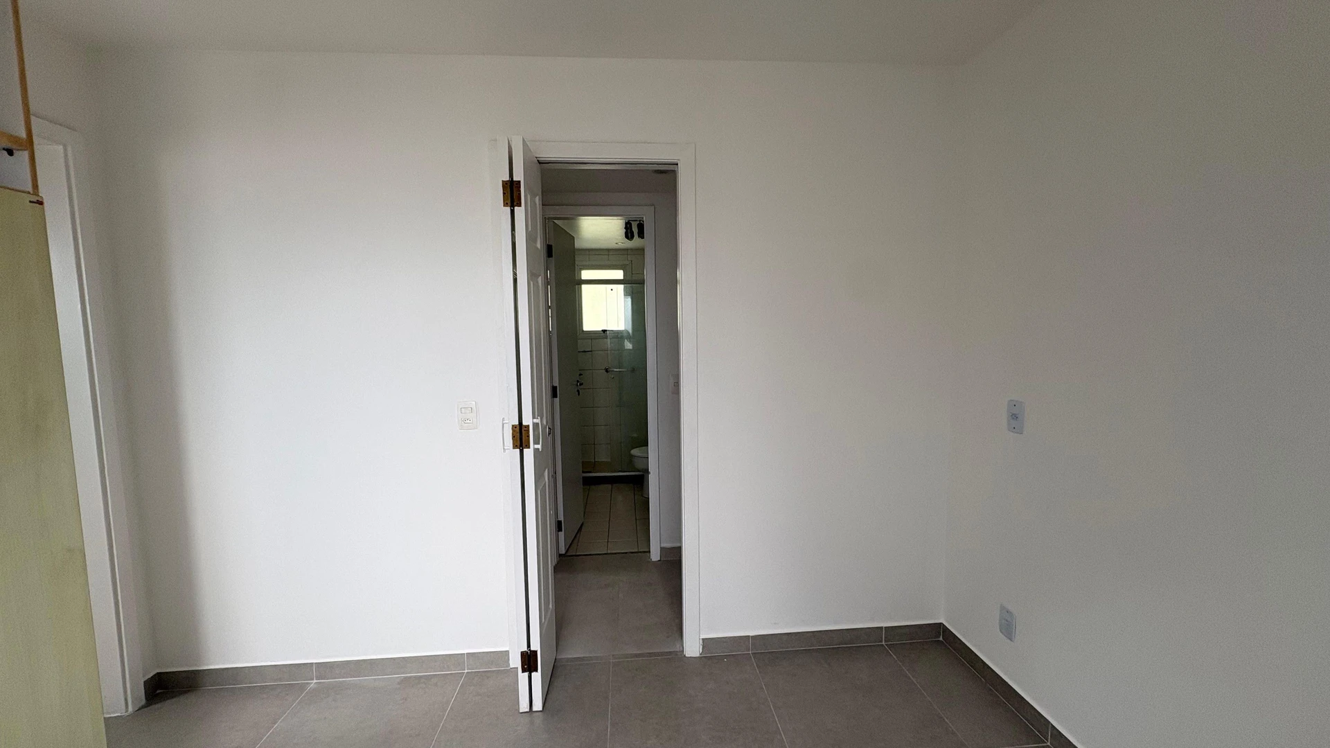 Floor-to-ceiling windows in a 3-bedroom apartment, 105 m² — photo 15