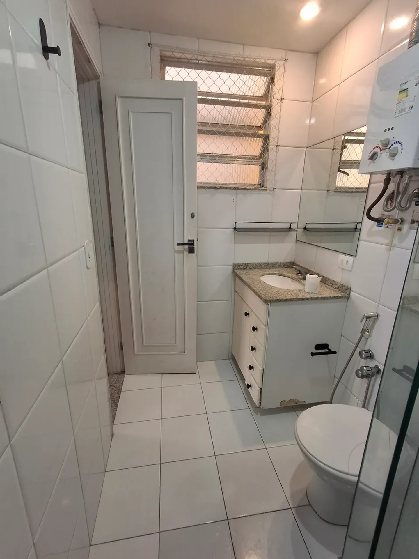 2-bedroom apartment, 1 with its own bathroom, 70 m² — photo 19
