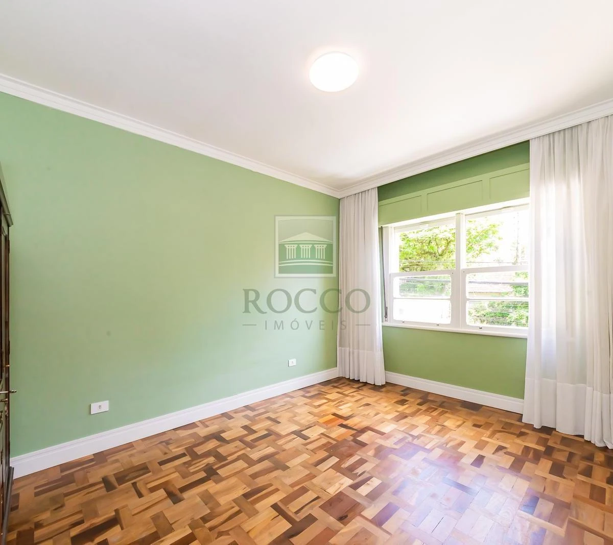 3-bedroom apartment with a washing machine in Curitiba — photo 18